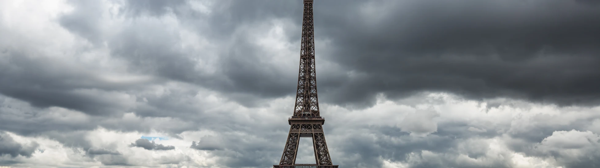 eiffel tower paris france 