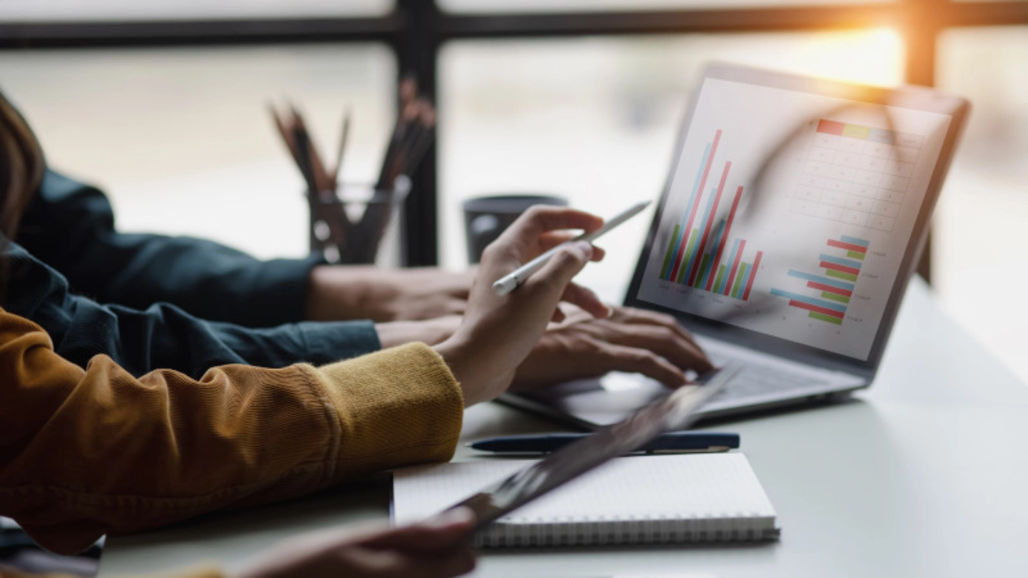 business team working together on analytics plan